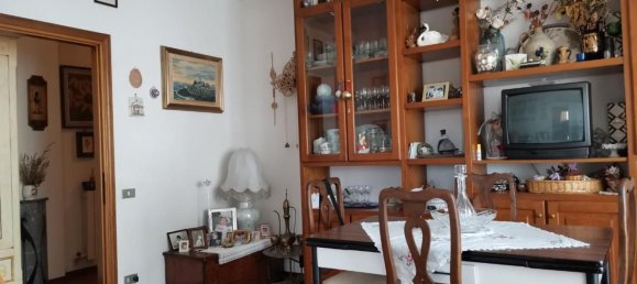 5 rooms Apartment in Certaldo, Italy No. 99769 2