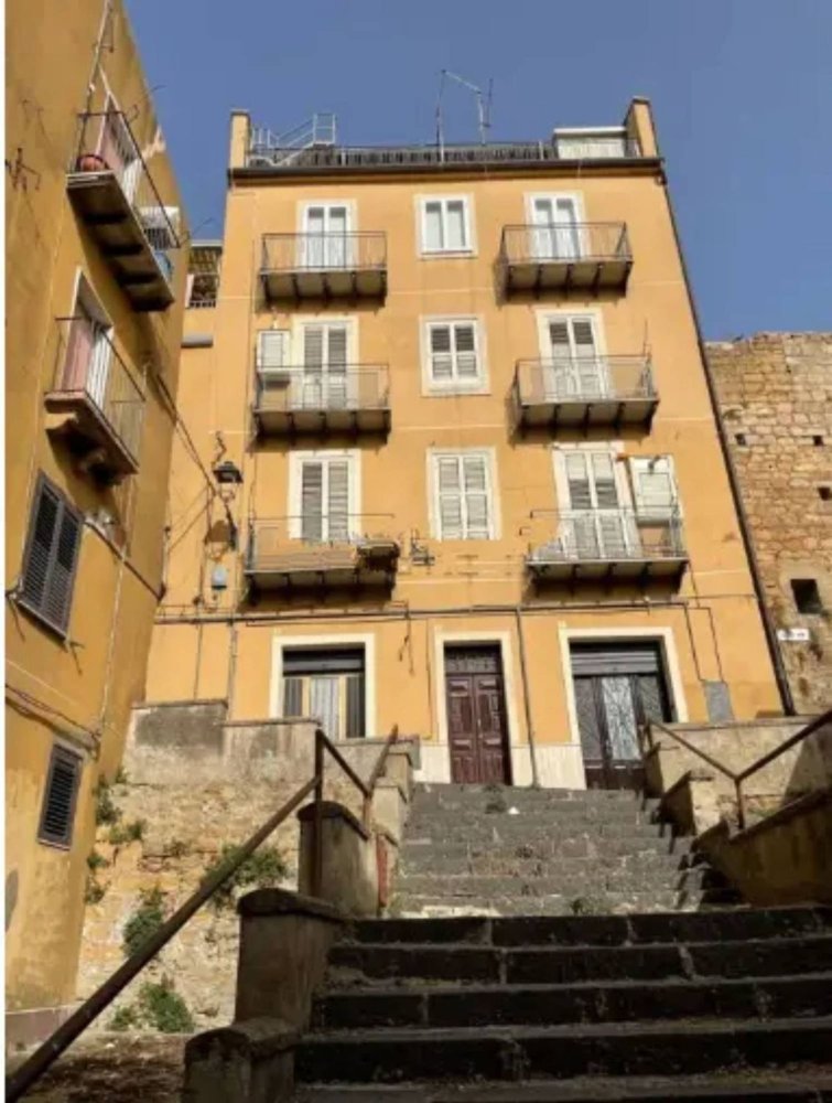 Apartamento de 3 habitaciónes en Piazza Armerina, Italy No. 156311