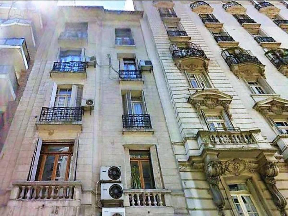 300m² Office in Buenos Aires, Argentina No. 104664