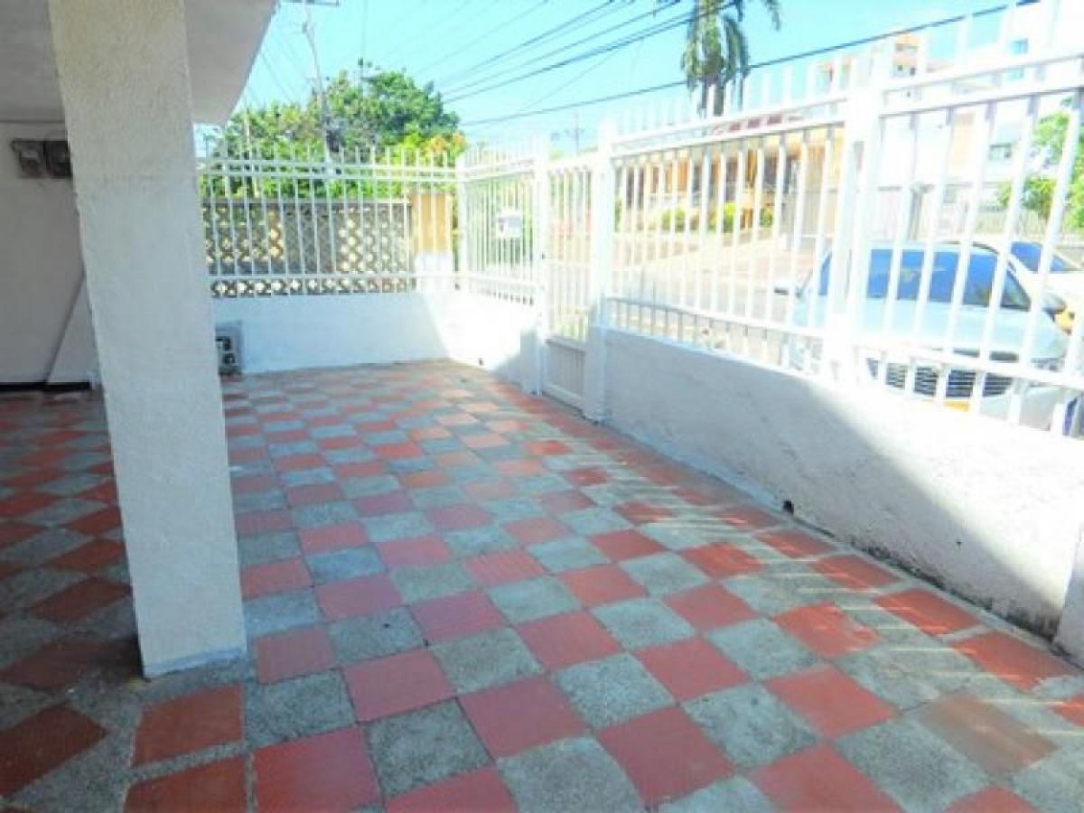 Дом с 11 спальнями в Атлантико, Колумбия № 3501