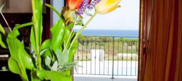 3 rooms Apartment in Cirò Marina, Italy No. 19300 8