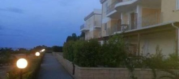 3 rooms Apartment in Cirò Marina, Italy No. 19300 3