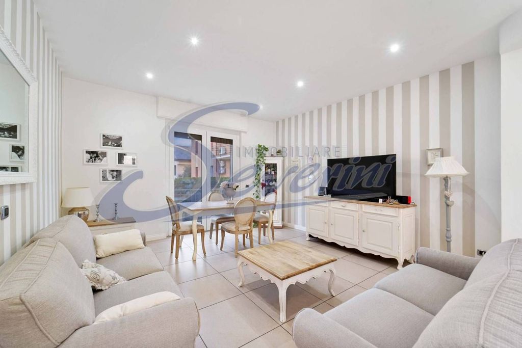 2 Schlafzimmer Wohnung in Como, Italy, Nr. 66586