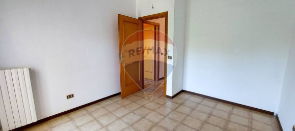 Дом с 7 комнатами в Фара Фильорум Петри, Италия № 41841 26