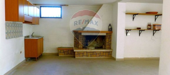 Дом с 7 комнатами в Фара Фильорум Петри, Италия № 41841 9