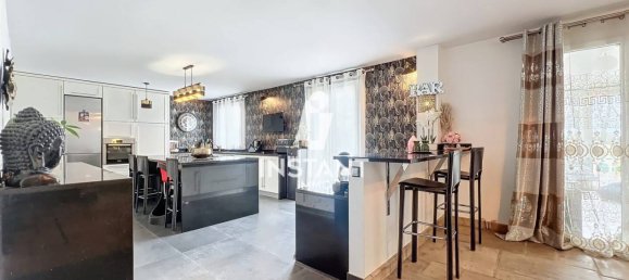 6 bedrooms House in Grisy-Suisnes, France No. 129362 4