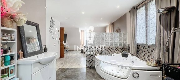 6 bedrooms House in Grisy-Suisnes, France No. 129362 14