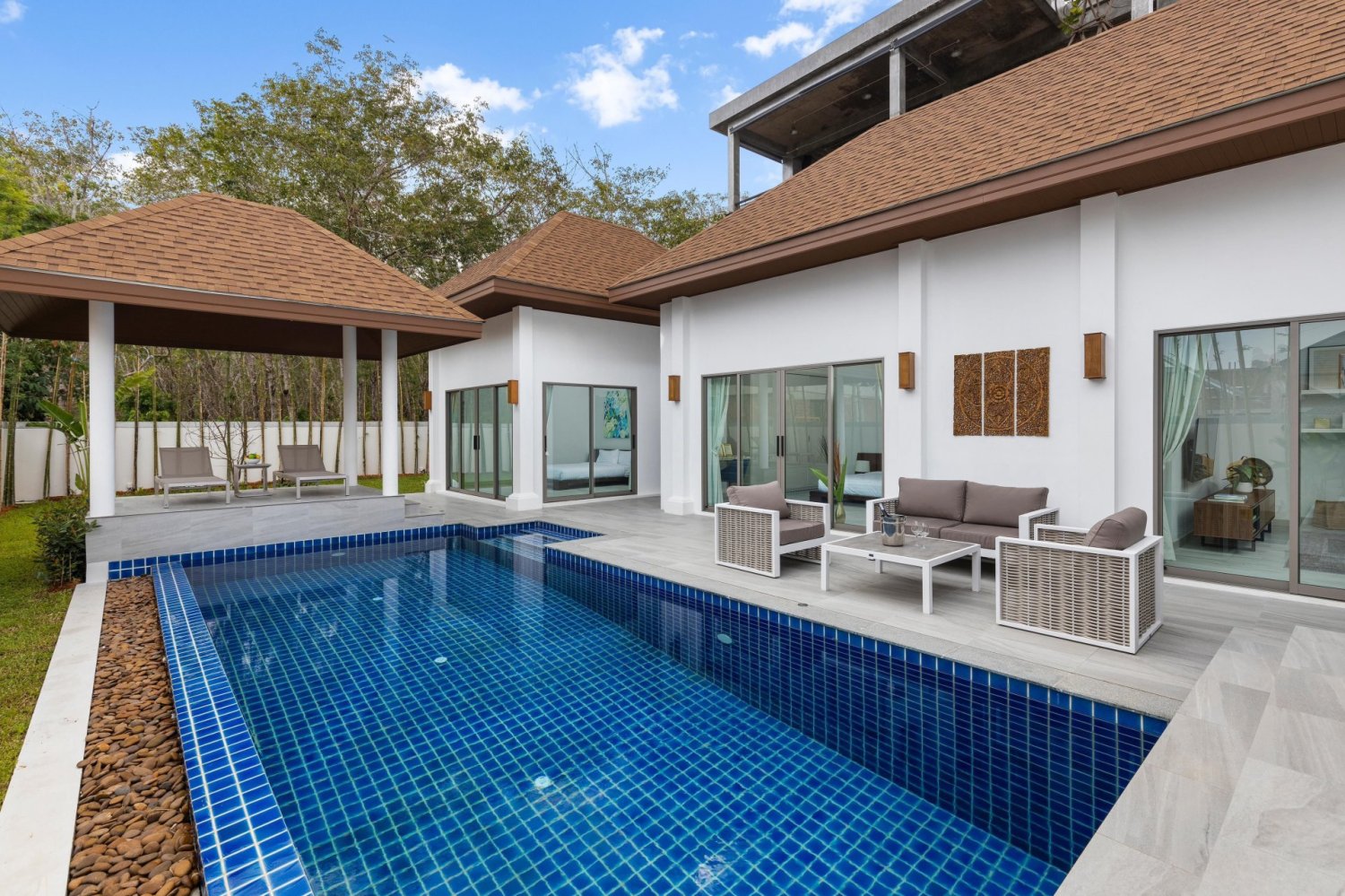 4 bedrooms Villa in Phuket, Thailand No. 73682