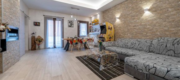 2 Schlafzimmer Wohnung in Formigine, Italy, Nr. 316242 12