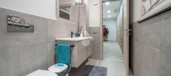 2 Schlafzimmer Wohnung in Formigine, Italy, Nr. 316242 15