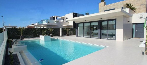 4 chambres villa à vendre à Campoamor, Alicante, Valencian Community, Spain № 365428 3