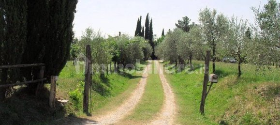 5 Schlafzimmer Haus in Terranuova Bracciolini, Italy, Nr. 153059 2