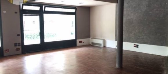 2 rooms Commercial property in Treviso, Italy No. 89315 2
