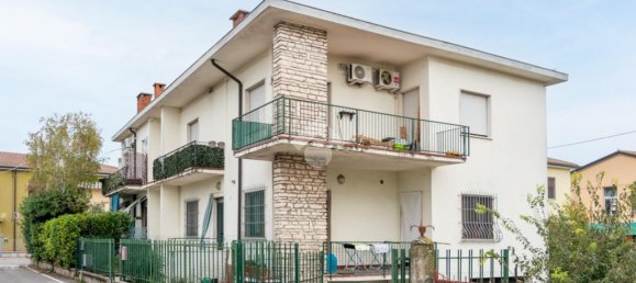 3 rooms Apartment in Villafranca di Verona, Italy No. 108457 23