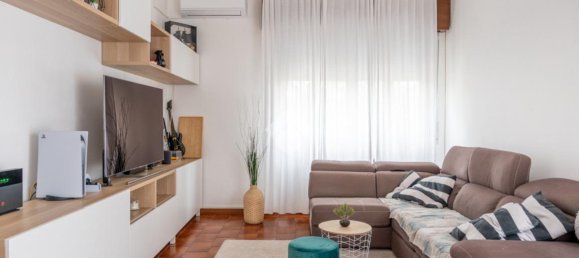 3 rooms Apartment in Villafranca di Verona, Italy No. 108457 2