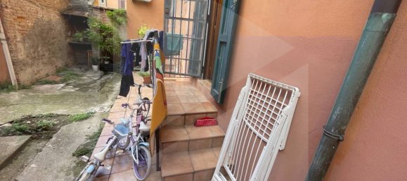 2 rooms Apartment in Bologna, Italy No. 27534 6