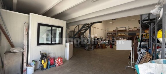 Lagerhaus in Imola, Italy 290m², Nr. 320628 2