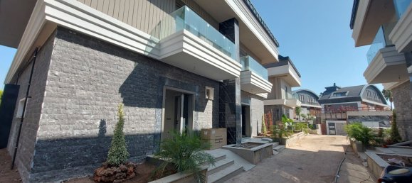 Villa 5+1 in Konyaalti, Turkey No. 19345 9