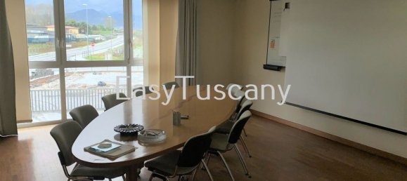 5 rooms Warehouse in Lucca, Italy No. 89601 4