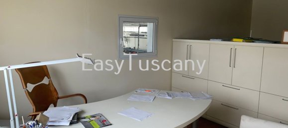 5 rooms Warehouse in Lucca, Italy No. 89601 8
