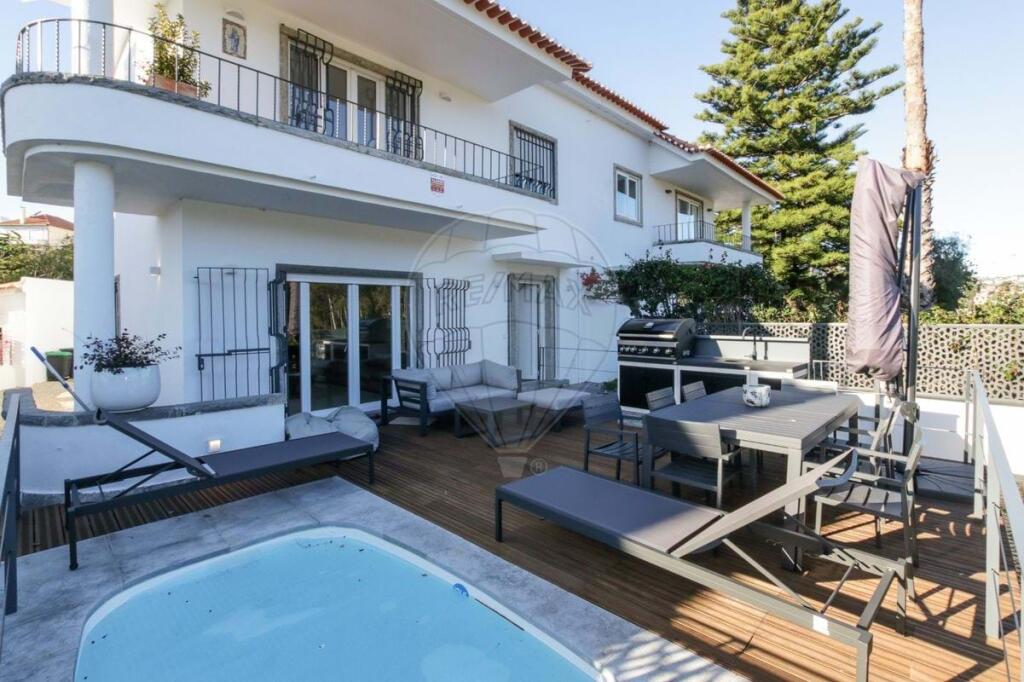 5 bedrooms Villa in Oeiras, Portugal No. 162600
