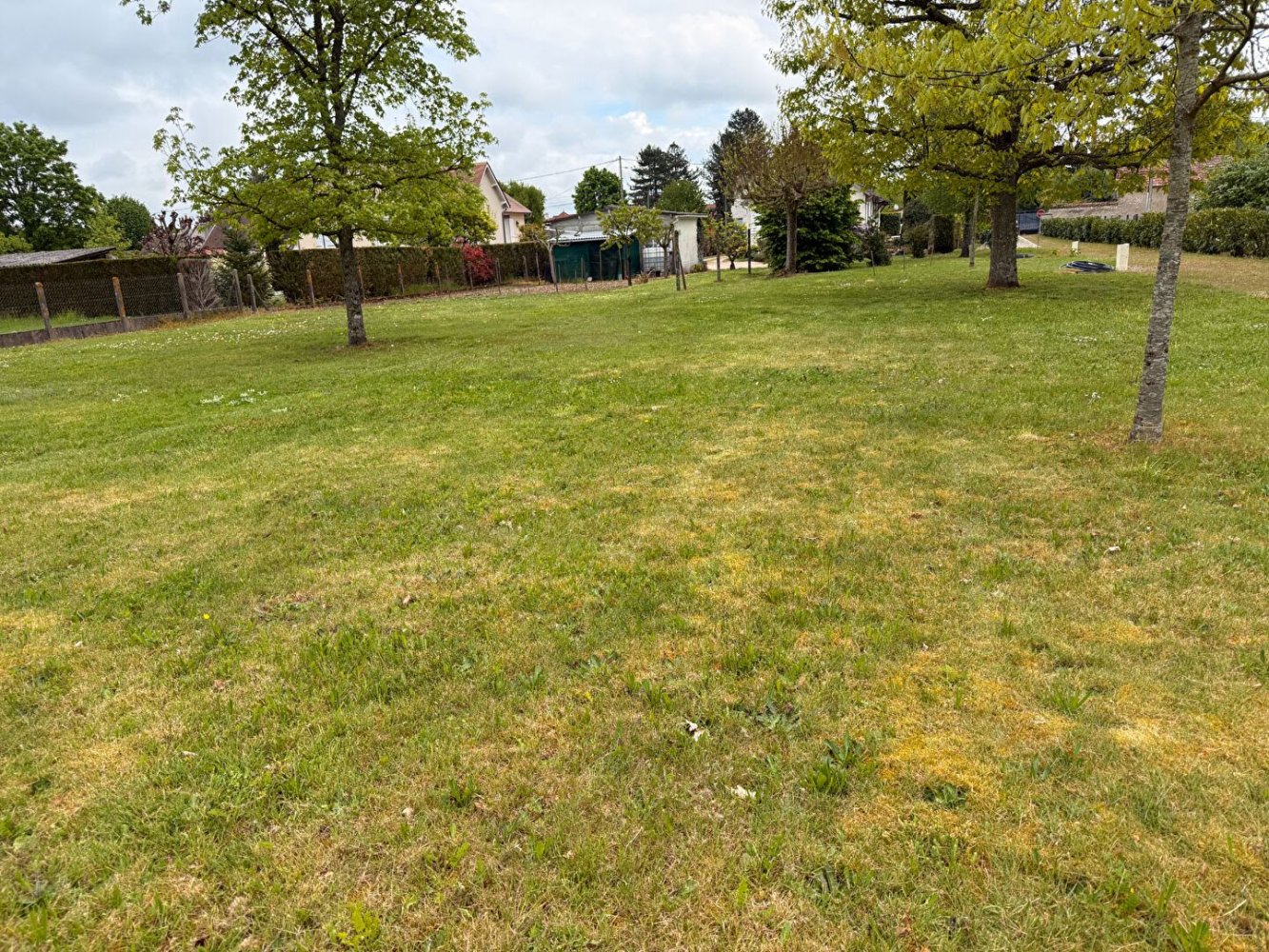 651m² Land in Olivet, France No. 93035