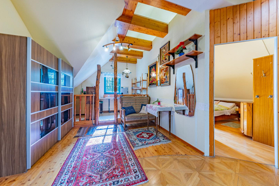 Propiedad comercial en Hollabrunn, Austria 160 m² No. 126460