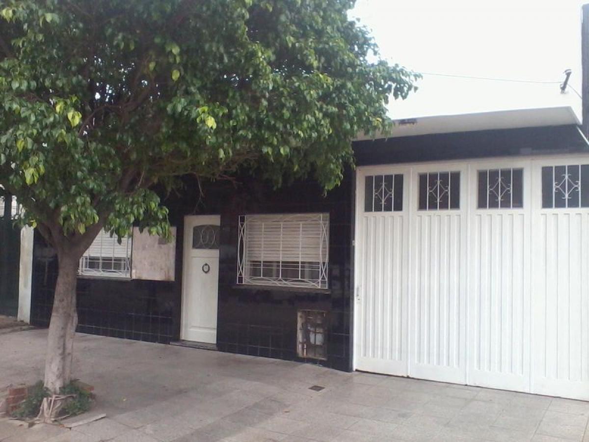 2 Schlafzimmer Haus in Lanus, Argentina, Nr. 8553