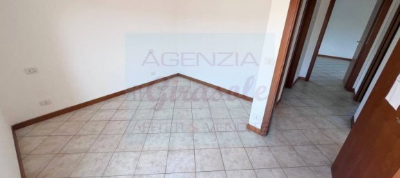 Квартира с 3 спальнями в Альба Адриатика, Италия № 107724 17