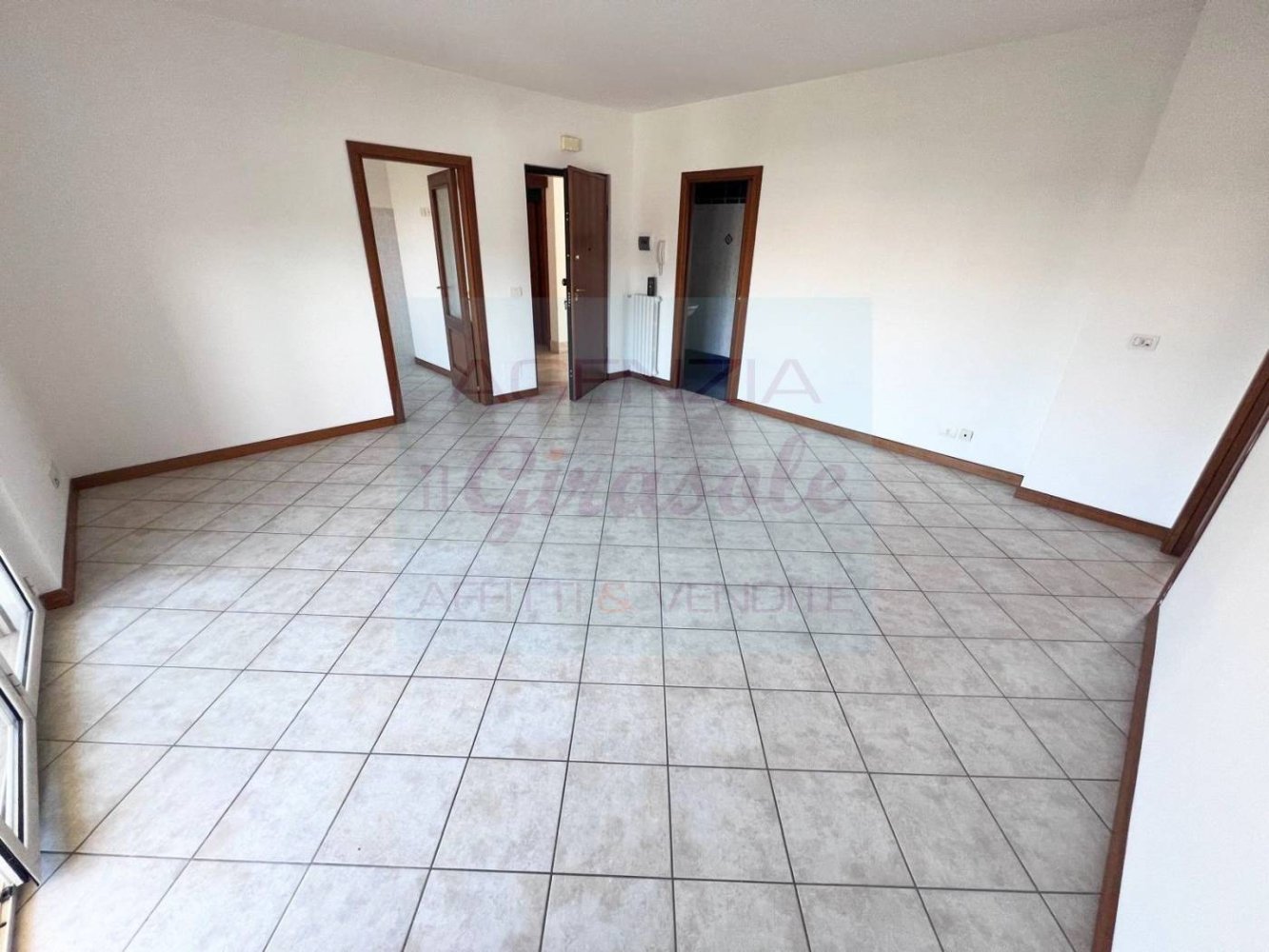 Квартира с 3 спальнями в Альба Адриатика, Италия № 107724