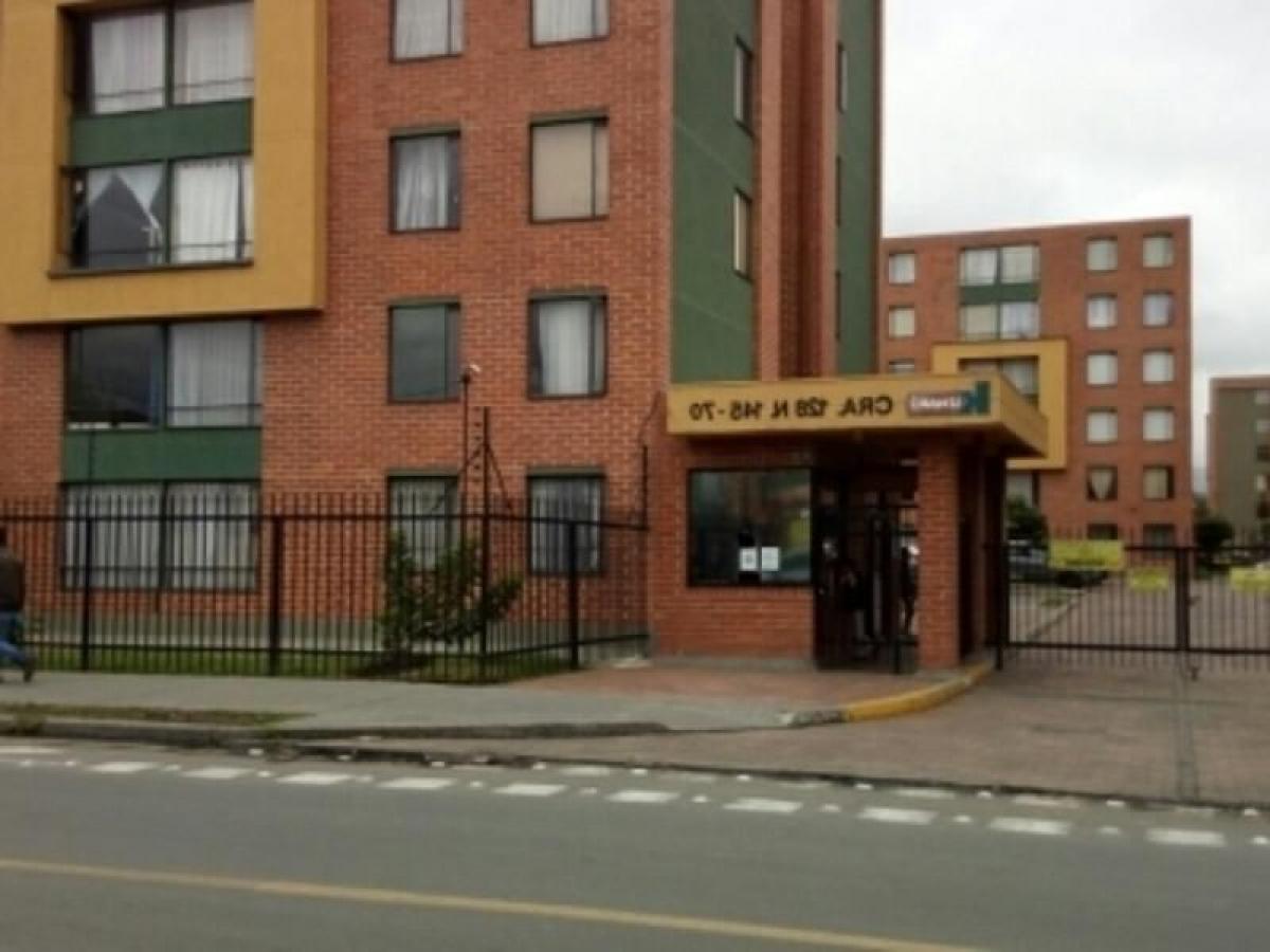 Дом с 3 спальнями в Богота, Колумбия № 12583