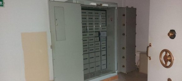 253m² Office in Grignasco, Italy No. 376356 9