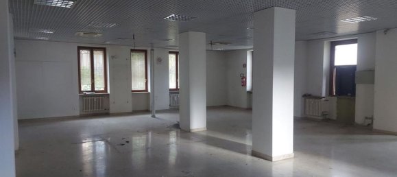 253m² Office in Grignasco, Italy No. 376356 5
