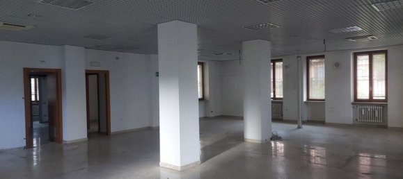 253m² Office in Grignasco, Italy No. 376356 3