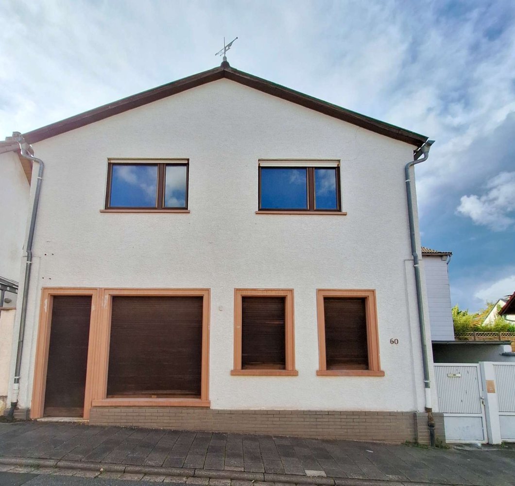 8 rooms Duplex in Darmstadt-Dieburg, Germany No. 223594