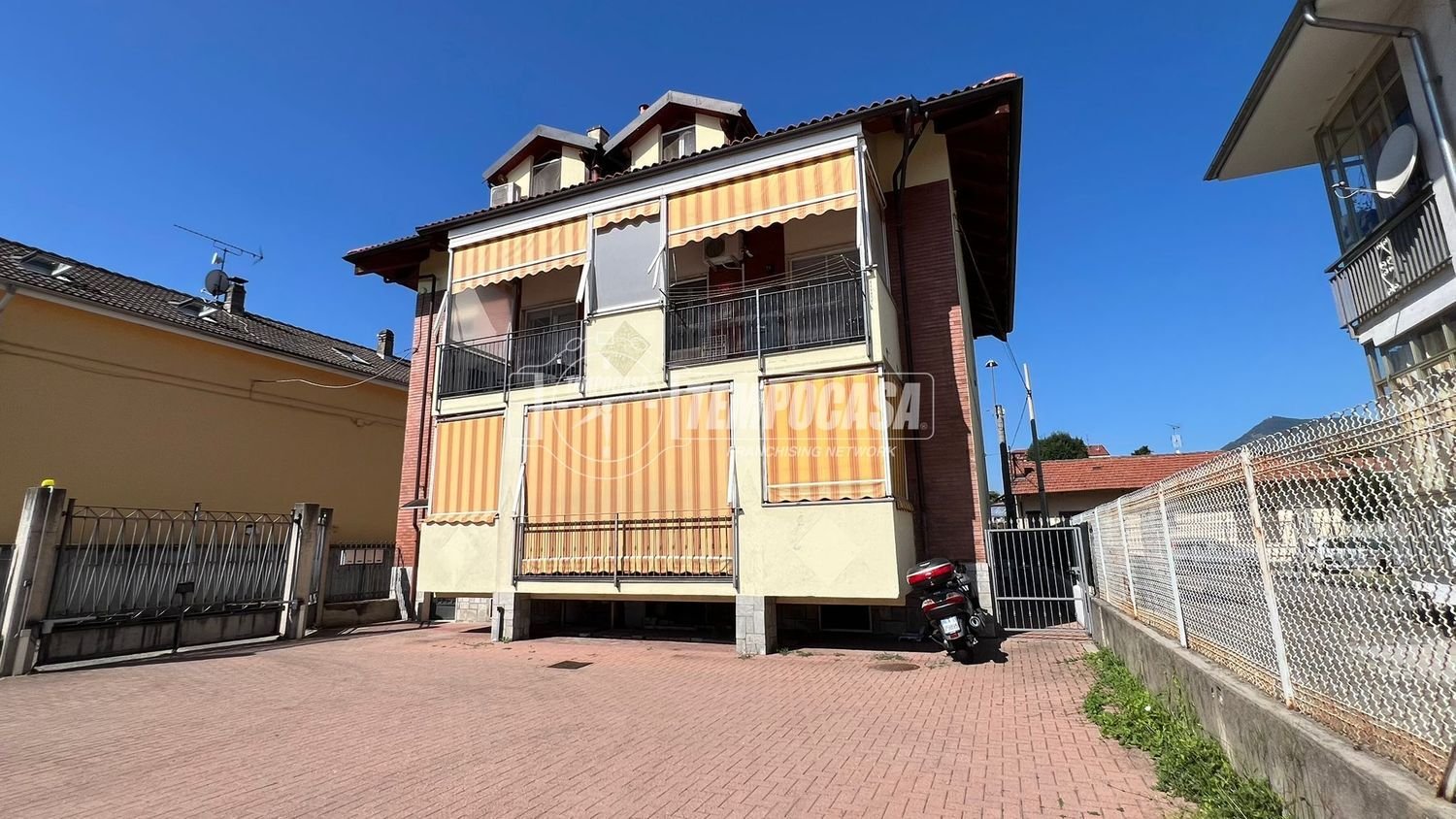 4 Schlafzimmer Doppelhaus in Alpignano, Italy, Nr. 313772