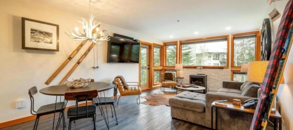 2 bedrooms Condo in British Columbia, Canada No. 188 3