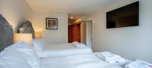 2 bedrooms Condo in British Columbia, Canada No. 188 12