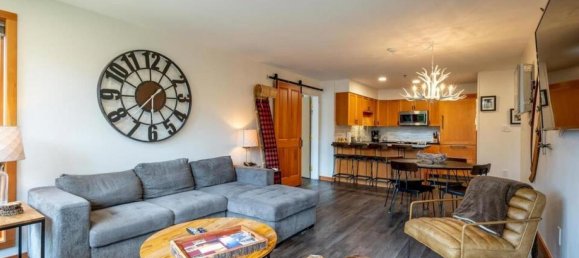 2 bedrooms Condo in British Columbia, Canada No. 188 6