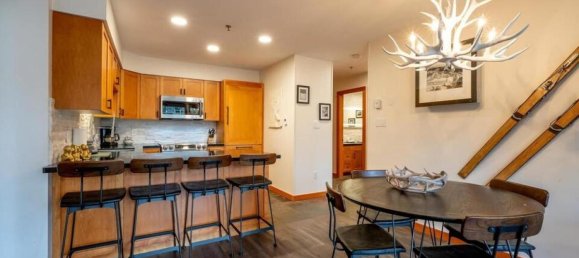 2 bedrooms Condo in British Columbia, Canada No. 188 7