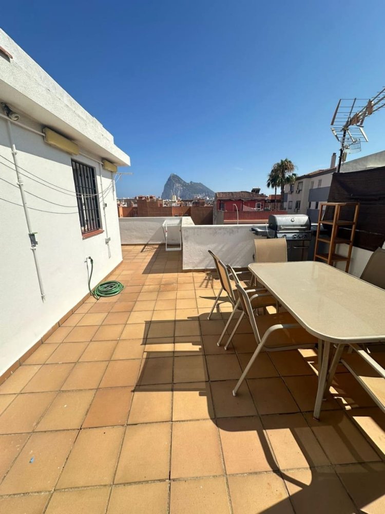 3 Schlafzimmer Stadthaus in La Linea de la Concepcion, Spain, Nr. 182703