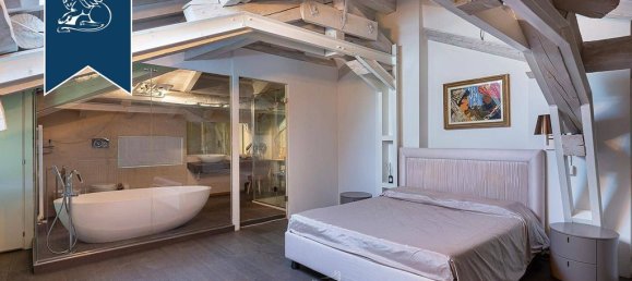 Villa de 10 dormitorios en Anzano del Parco, Italy No. 13224 20