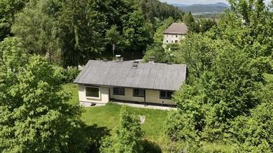 5 rooms Bungalow in Klagenfurt am Worthersee, Austria No. 243434