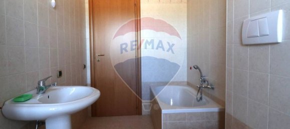 3 bedrooms Apartment in Matera, Italy No. 34642 8