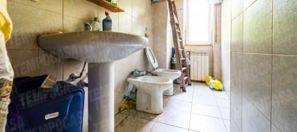 3 rooms Apartment in Barlassina, Italy No. 170334 17