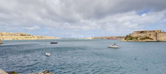 Квартира с 3 спальнями в Биргу, Мальта № 4728 2