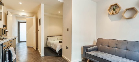  Apartment in Leeds, United Kingdom No. 1991 3