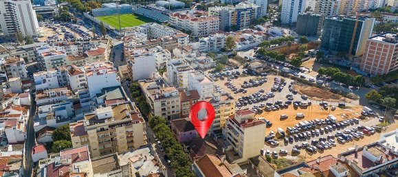 5 bedrooms House in Portimao, Portugal No. 25345 8