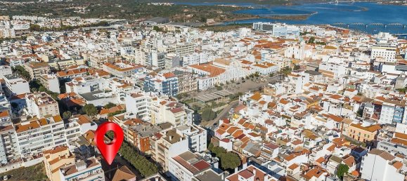 5 bedrooms House in Portimao, Portugal No. 25345 9