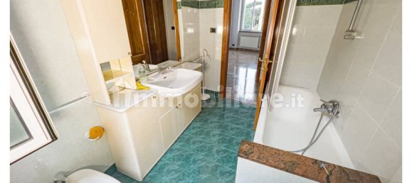 2 bedrooms Apartment in Genoa, Italy No. 351636 11